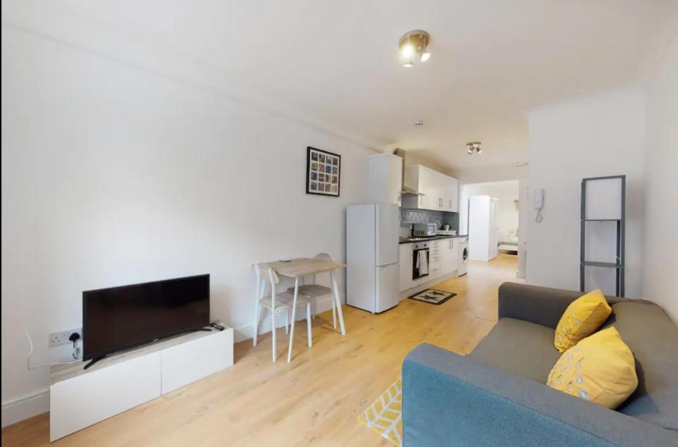 شقة New Spacious 1 Bed Studio Flat In Aldgate لندن المظهر الخارجي الصورة